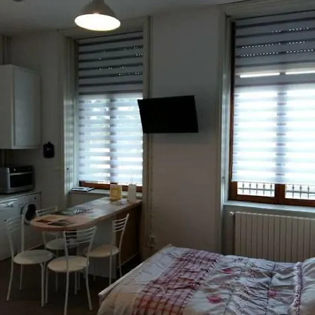 De Charme Au Pied De La Gare Apartamento *