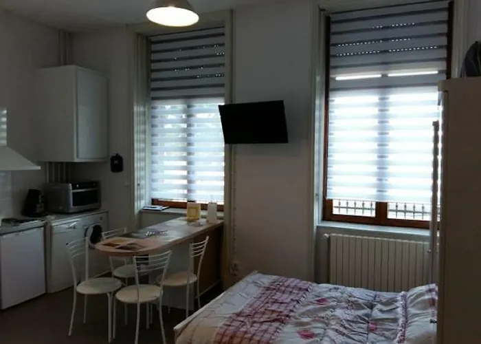 De Charme Au Pied De La Gare Apartment *